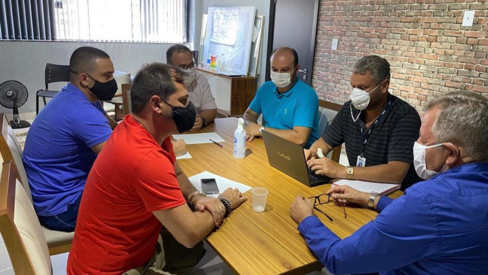 Foto - Prefeitura e Entidades: medidas para conter o avanço da Covid- 19 em Barra Mansa