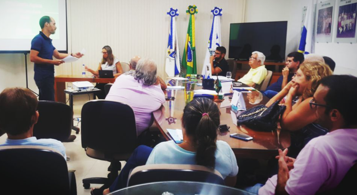 Foto - Assembleia e lojistas aprovam prestação de contas da CDL BM