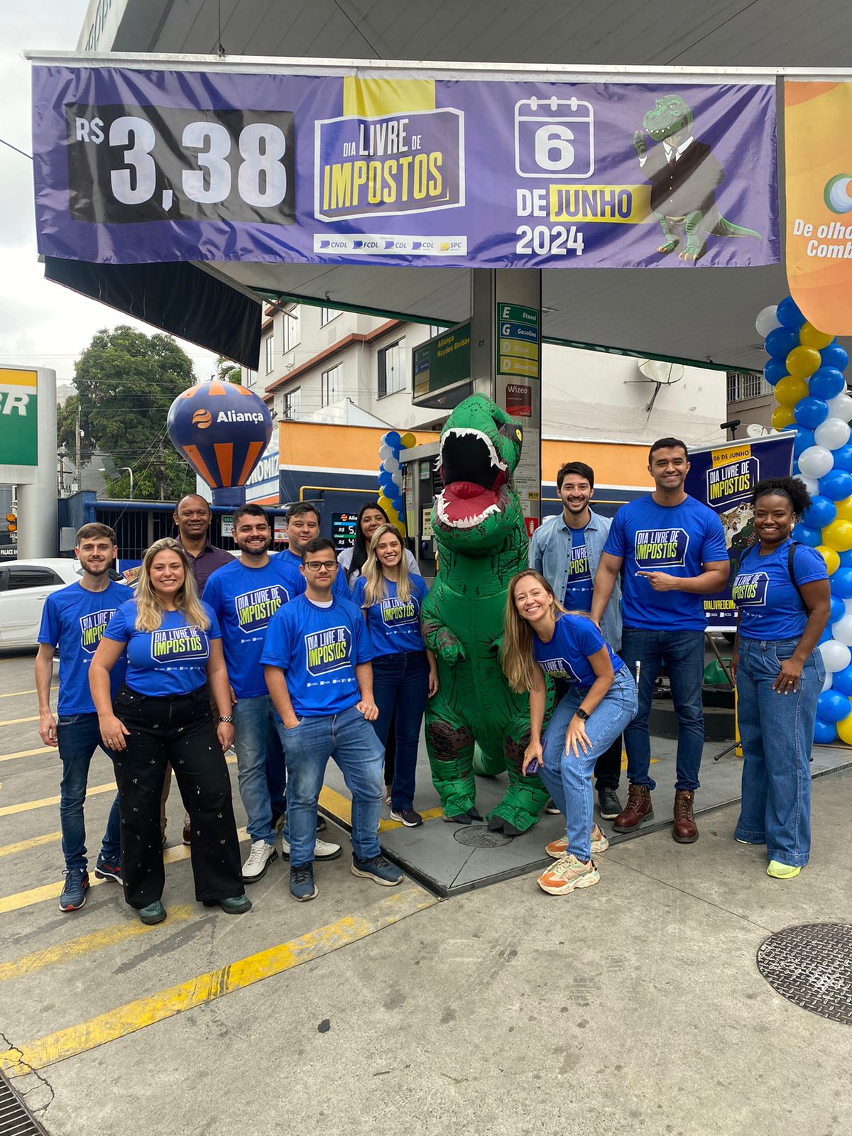 Foto - Dia Livre de Impostos movimentou Barra Mansa, com redução de até 70% nos preços de alguns produtos