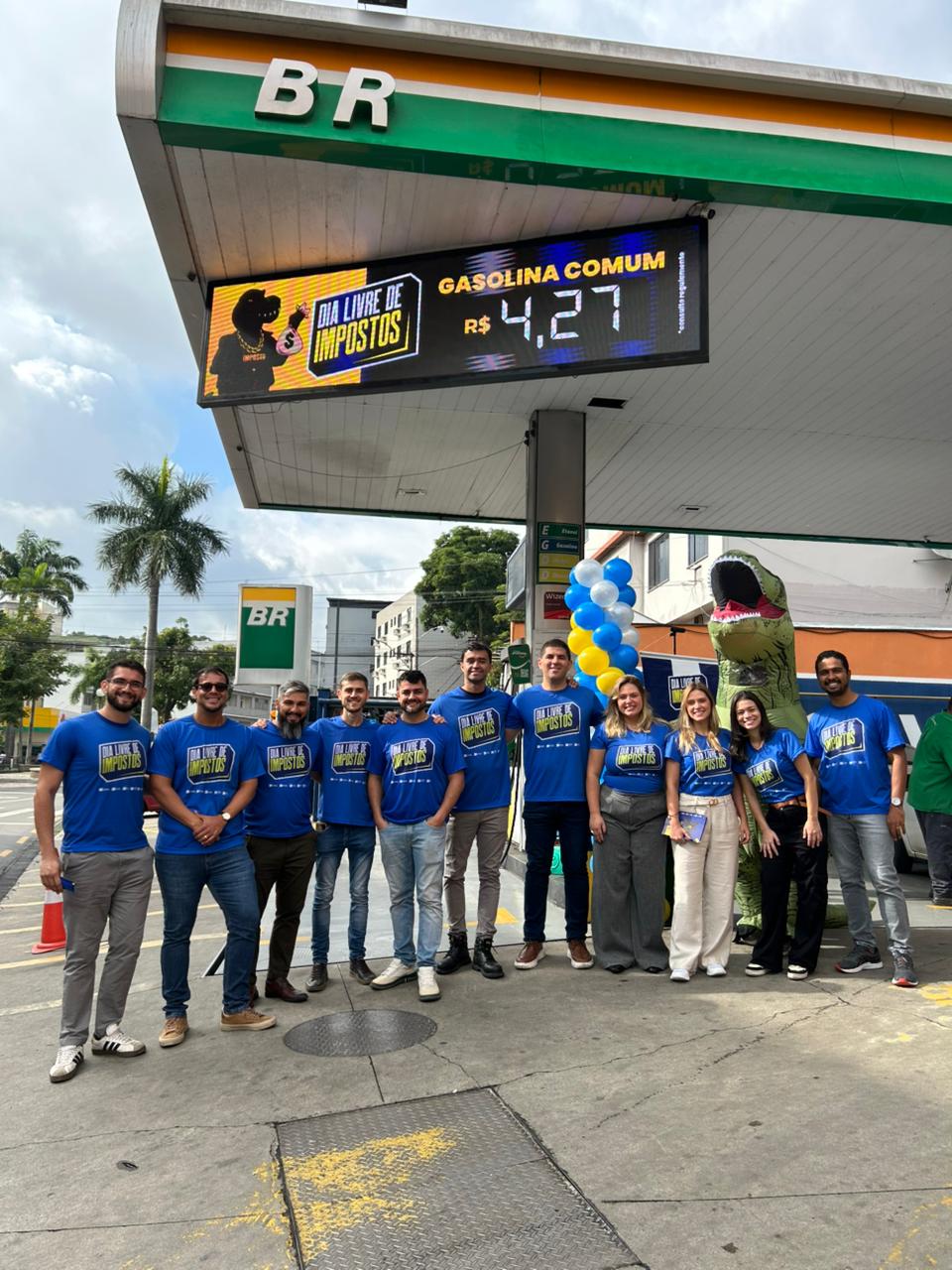 Foto - CDL Jovem promove Dia Livre de Impostos em Barra Mansa com gasolina e produtos no comércio varejista a preços reduzidos