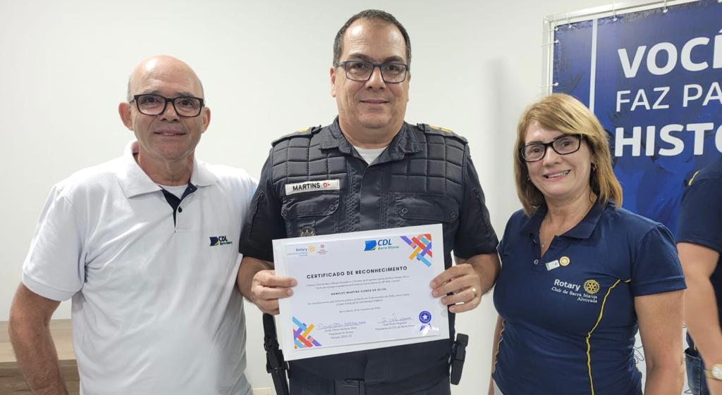 Foto - Segurança Pública é tema de palestra na CDL BM. Evento foi conduzido pelo comandante do 28º BPM, Cel Ronaldo Martins Gomes da Silva