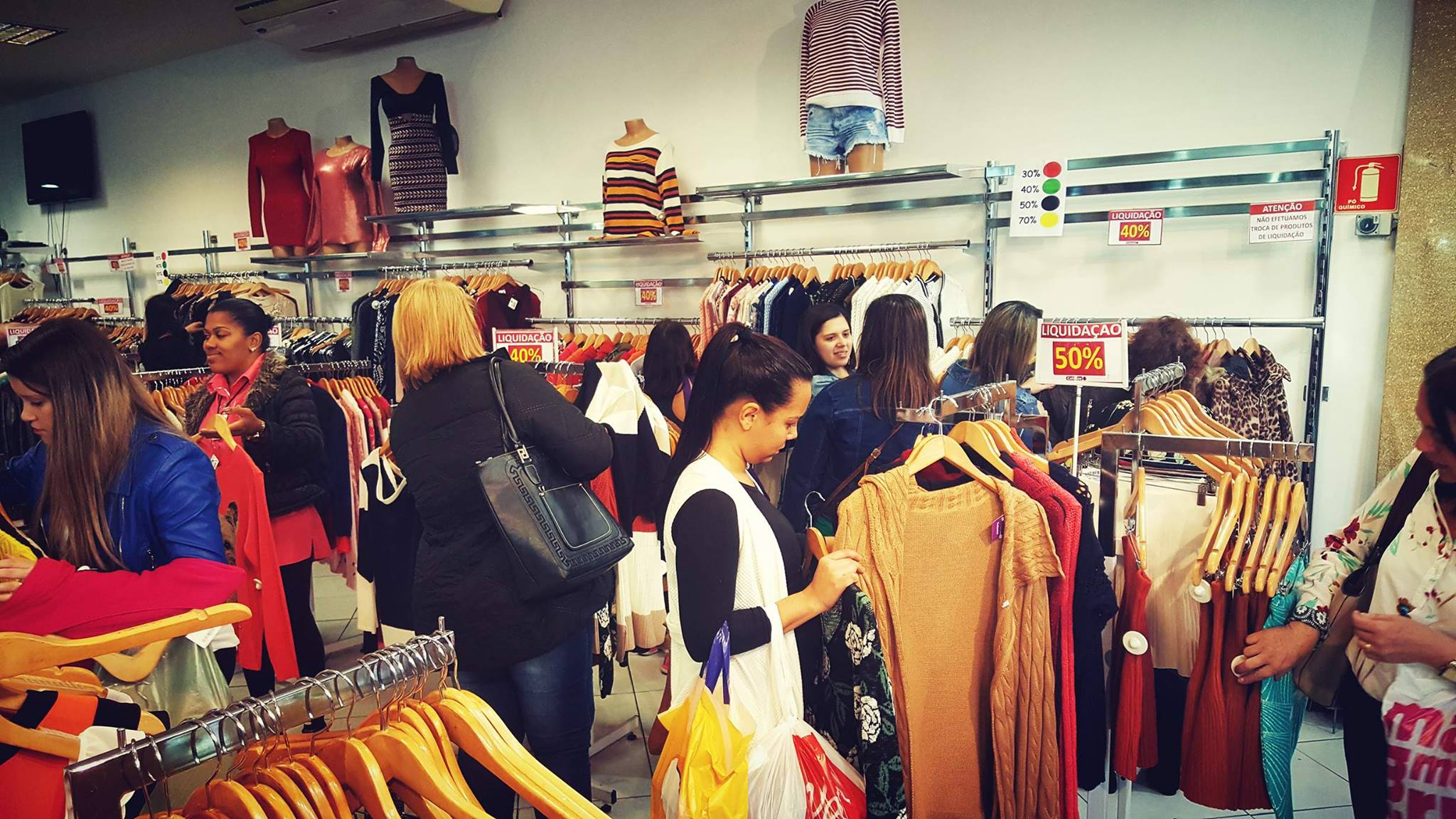 Foto - Comércio de Barra Mansa está otimista com o Dia dos Namorados