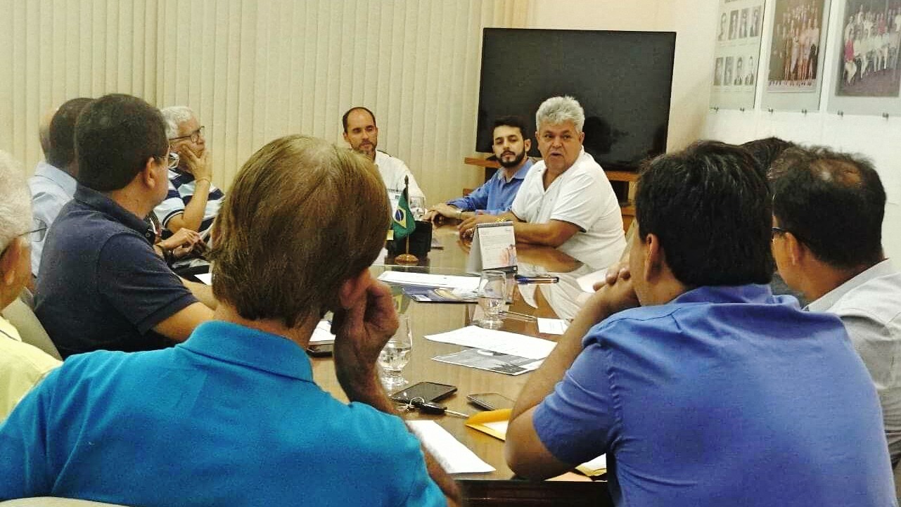 Foto - Como a legislação municipal afeta o comércio em BM?