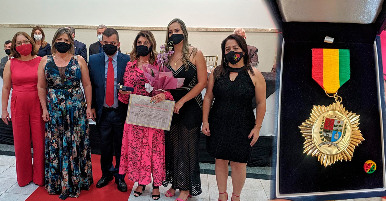 Foto - Empresária e diretora da CDL BM recebe homenagem da Câmara de Vereadores.