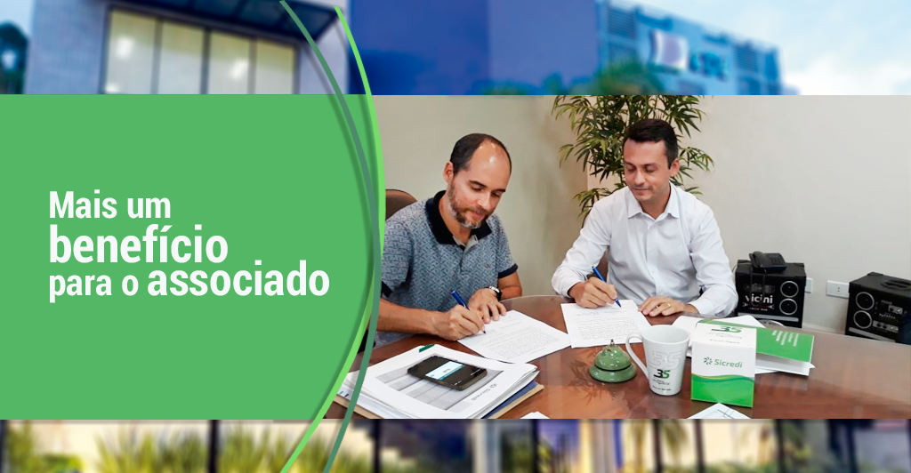 Foto - CDL BM e Sicredi firmam convênio beneficiando  associados