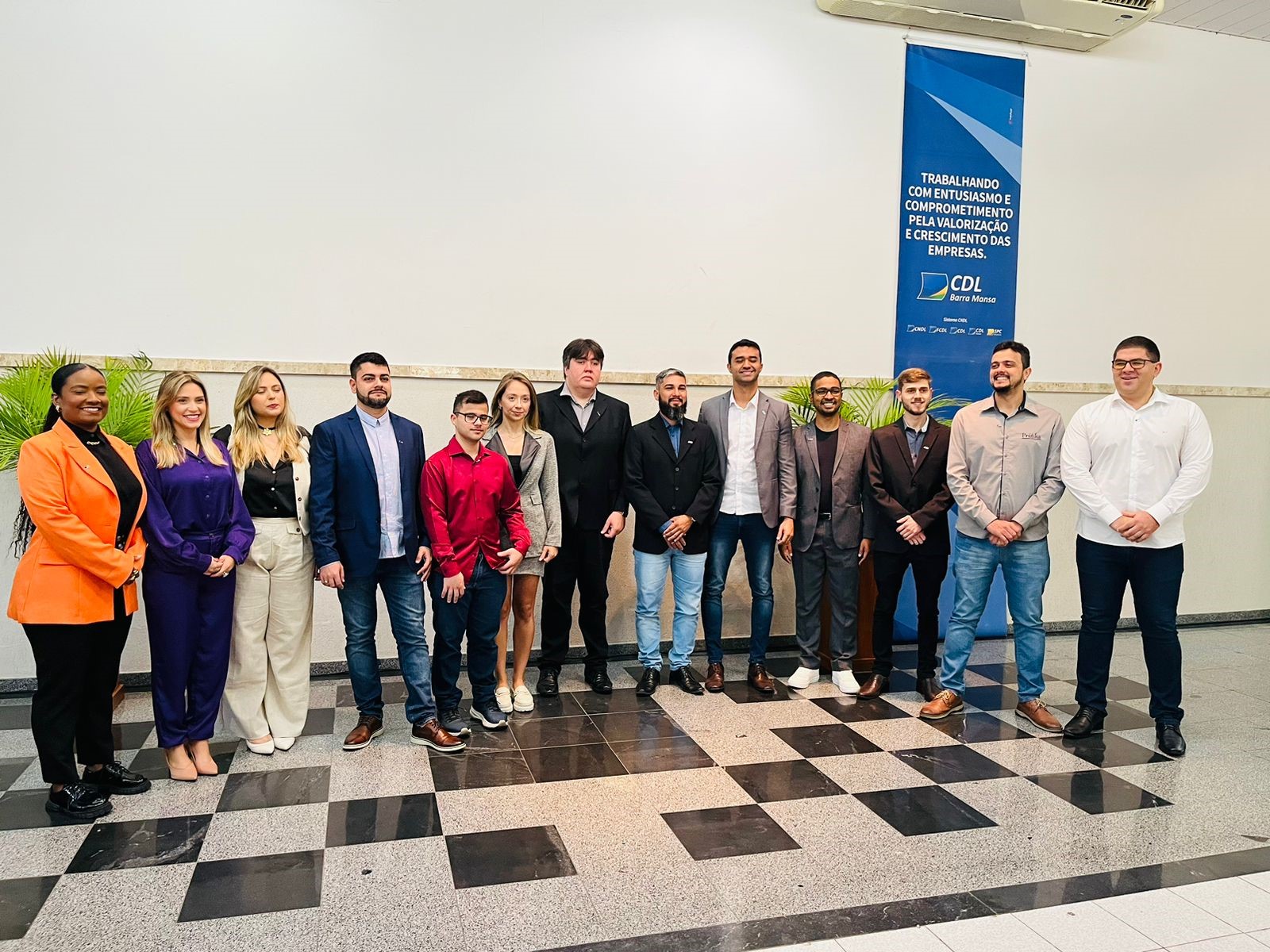 Foto - Posse da nova diretoria da CDL Jovem BM e homenagem pelo Dia do Comerciante marcam tradicional café da manhã da entidade