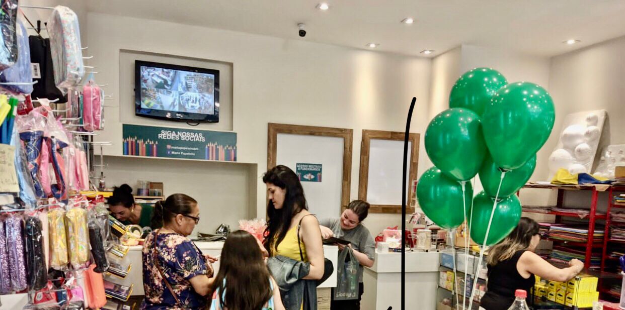 Foto - Em Barra Mansa, os negócios estão sim nas lojas físicas, nas ruas e...na internet. Como é o relacionamento de sua empresa?